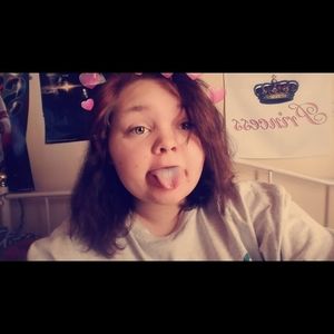 Meet your Posher, Suzanne